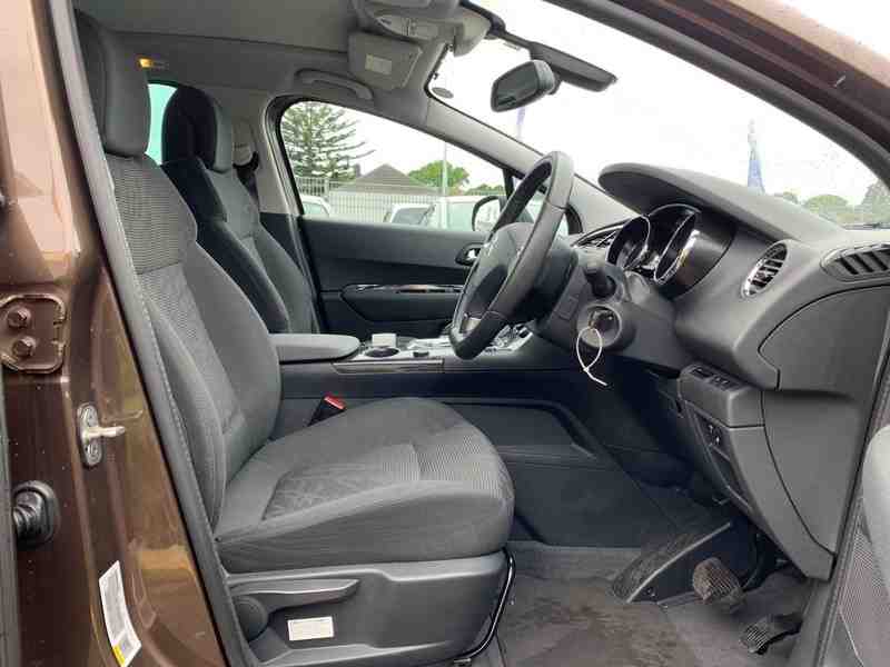 2014 Peugeot 3008 Panoramic Sunroof Big room,Soild for Safety,Alloy
