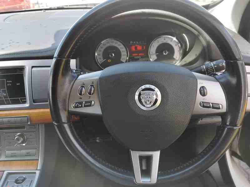 2009 Jaguar XF Prem.Lux.3.0 V6 Sharp White