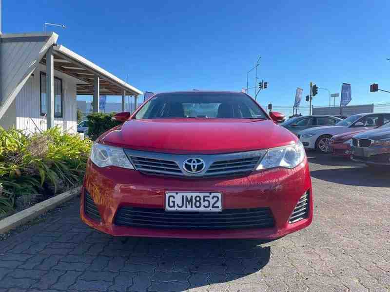 2012 Toyota Camry Gl Leather Seats, Great Condition