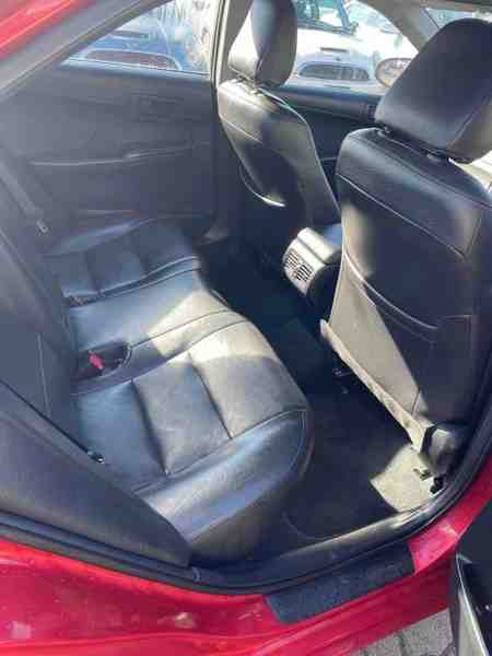 2012 Toyota Camry Gl Leather Seats, Great Condition