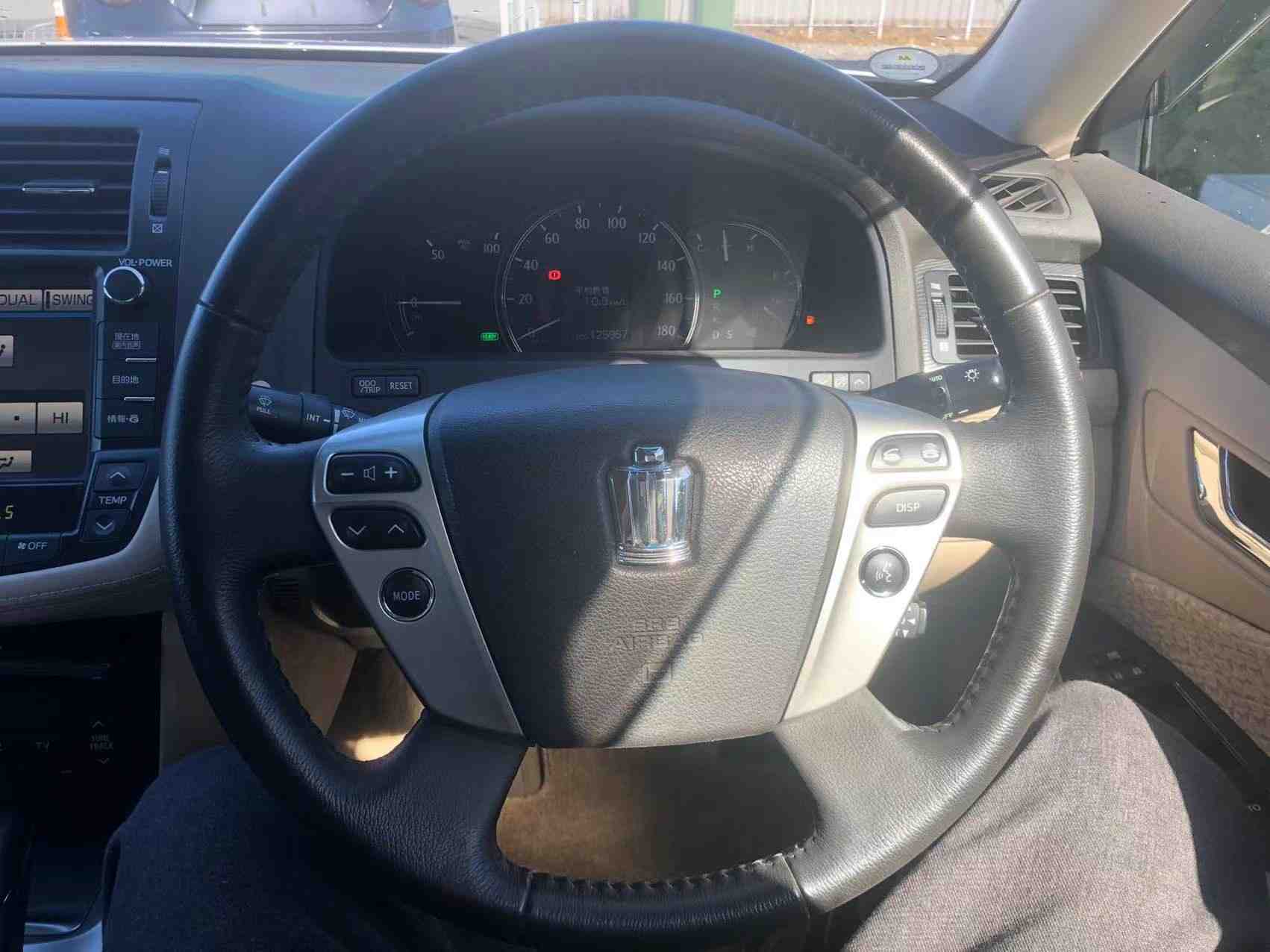 2011 Toyota Crown Hybrid, Anniversary Edition