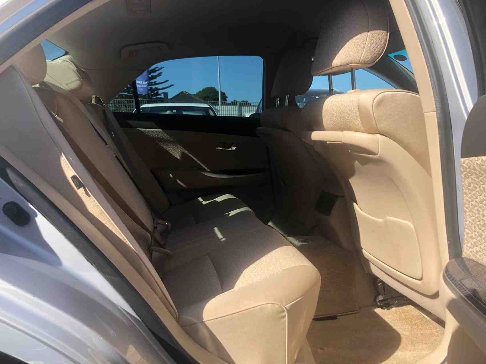 2011 Toyota Crown Hybrid, Anniversary Edition