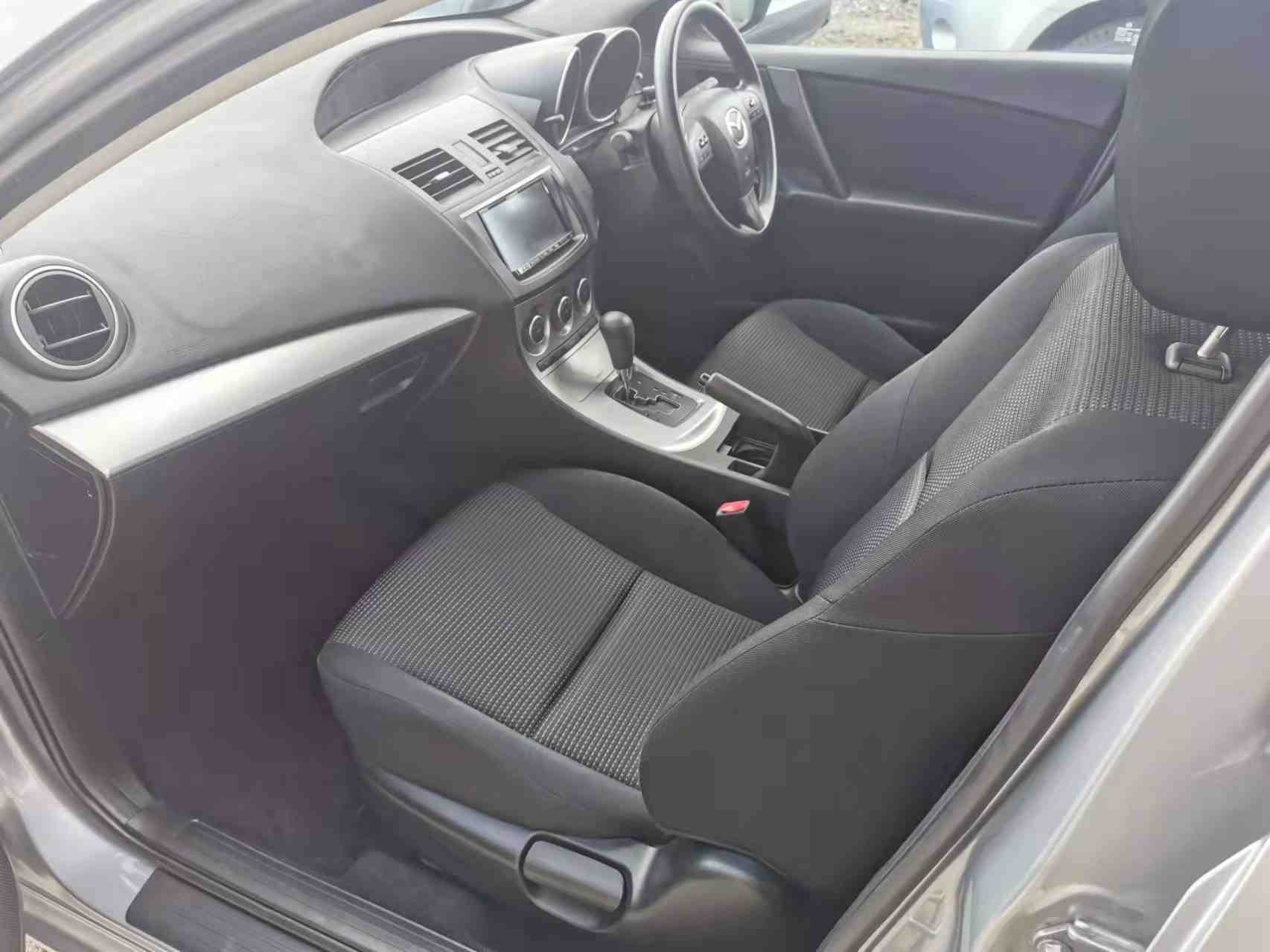 2012 Mazda Axela Push Start, Key Less