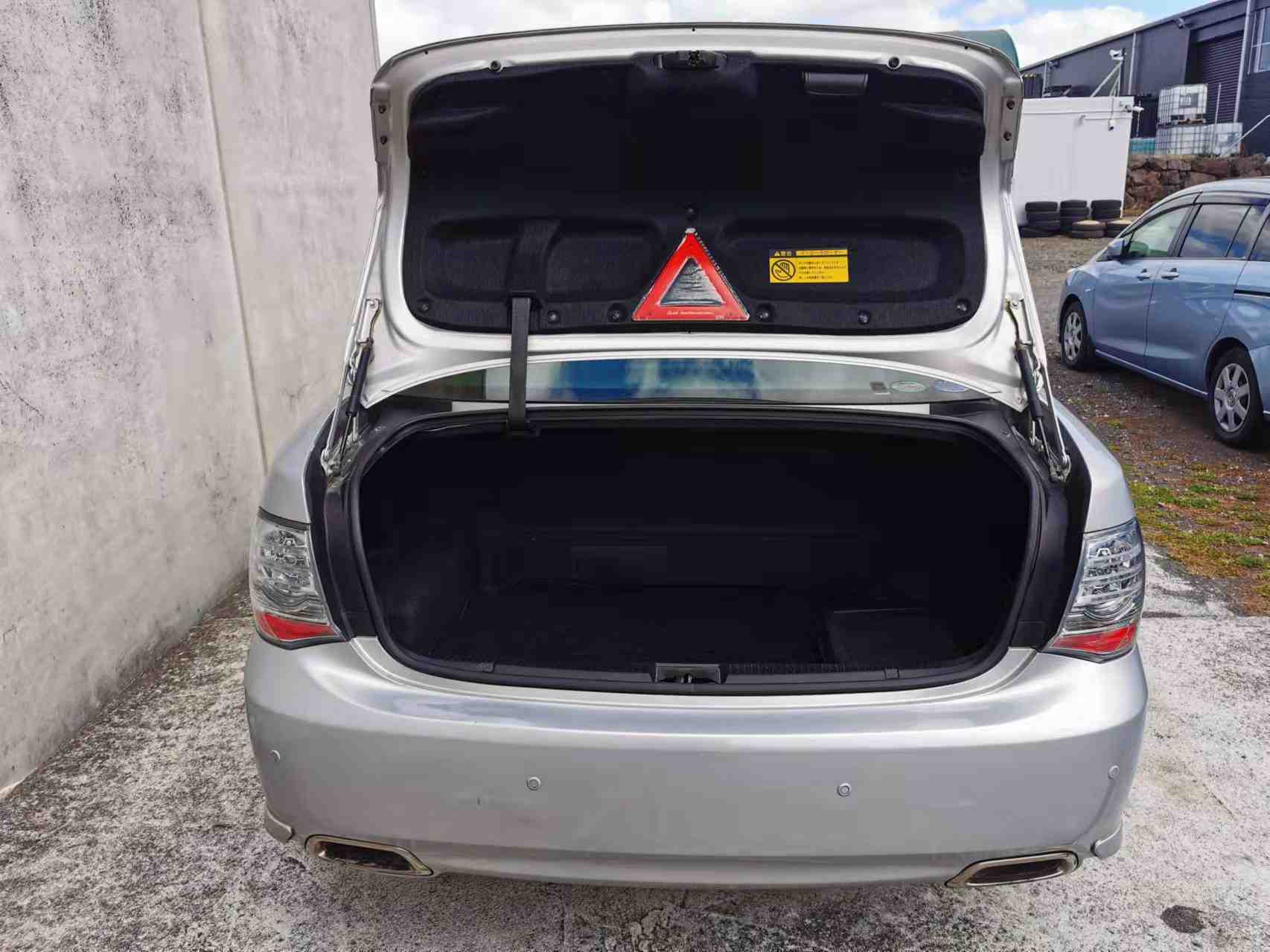 2010 Toyota Crown L PICKAGE, FULL LEATHER, HYBRID