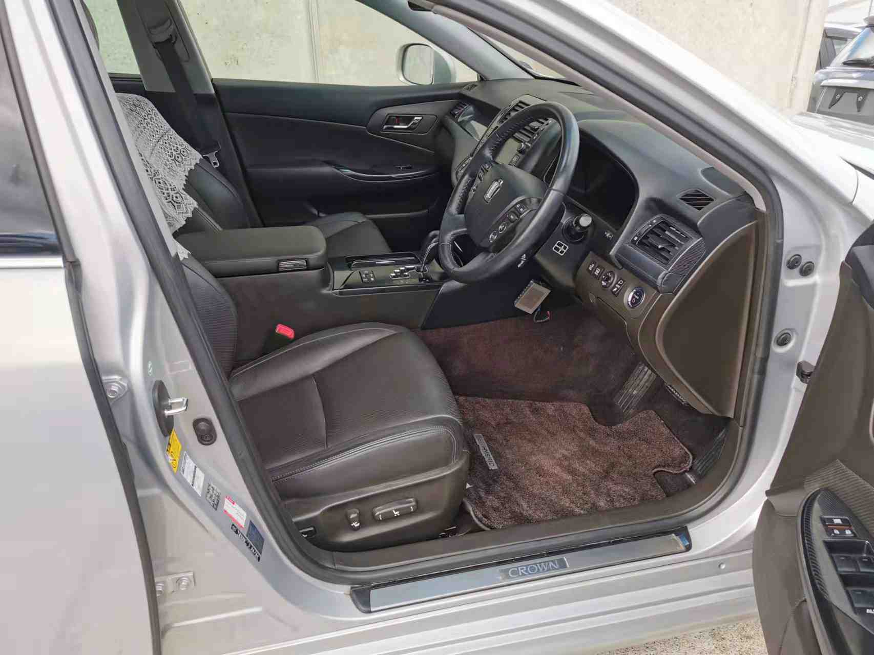 2010 Toyota Crown L PICKAGE, FULL LEATHER, HYBRID