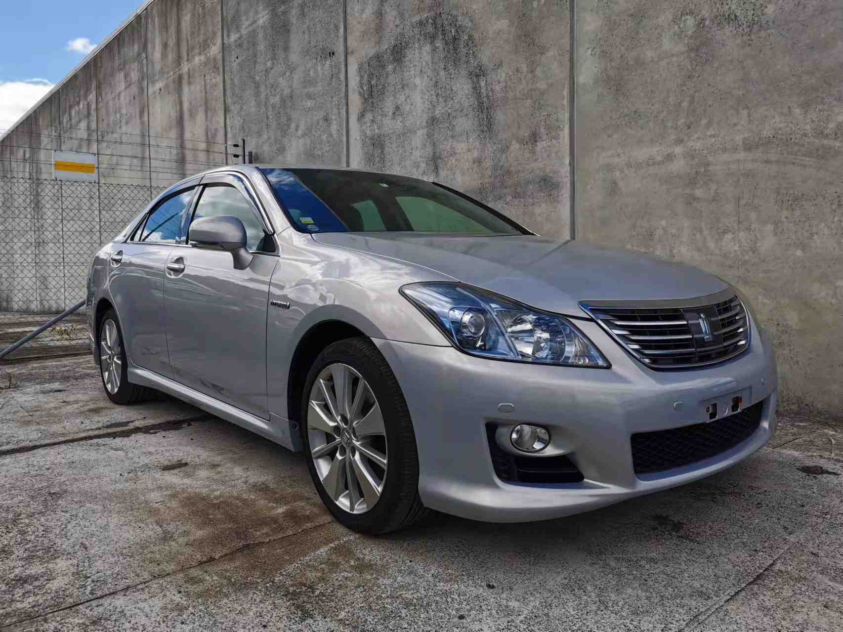 2010 Toyota Crown L PICKAGE, FULL LEATHER, HYBRID