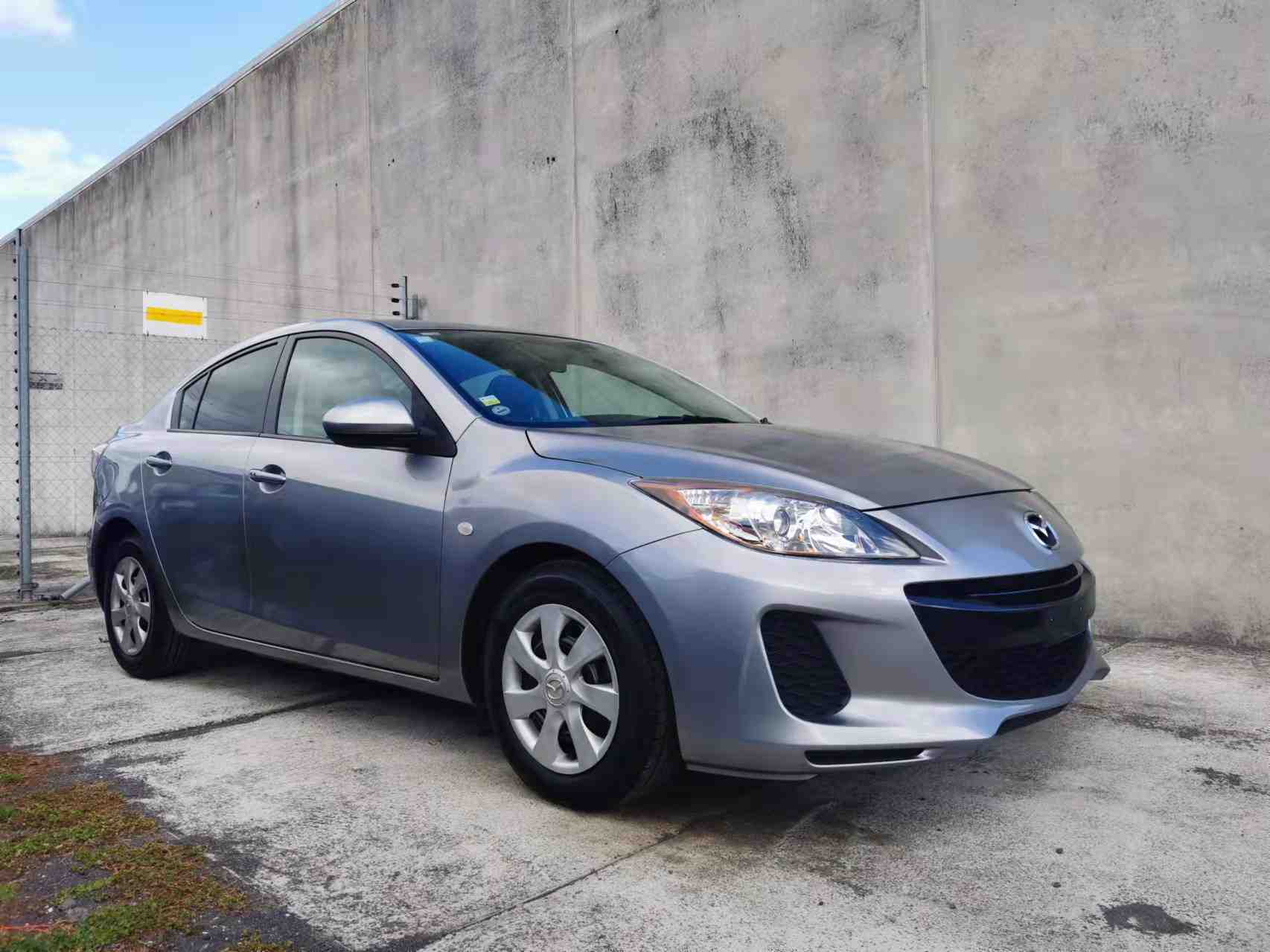 2012 Mazda Axela Push Start, Key Less