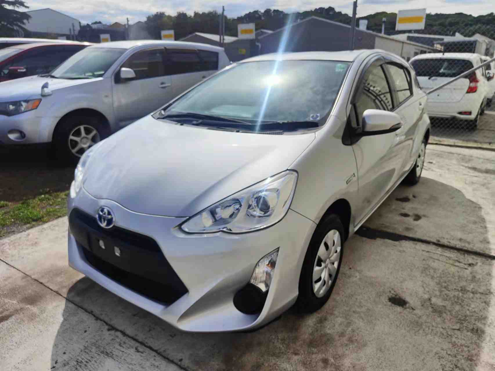 2016 Toyota Aqua HYBRID, TIDY