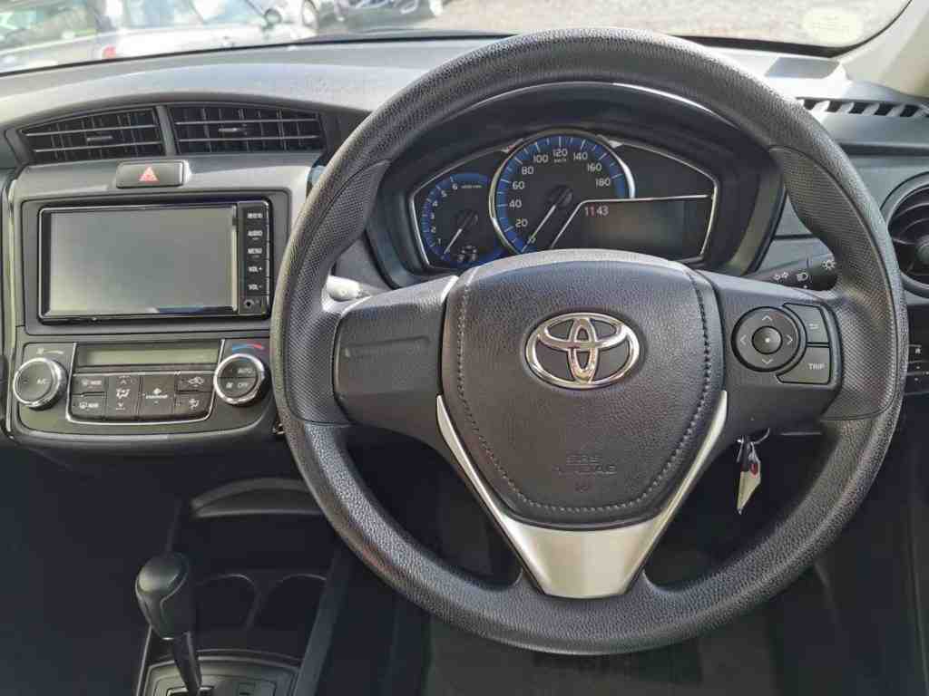 2017 Toyota Corolla Axio Hybrid