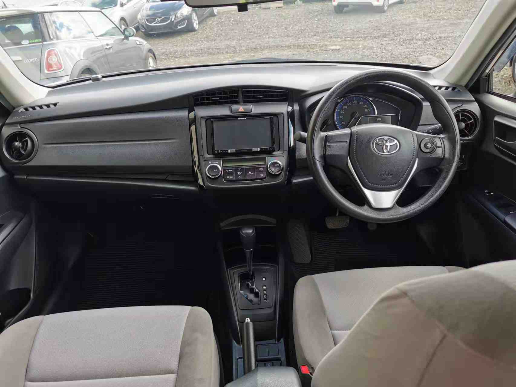 2016 Toyota Corrolla AXIO,HYBRID, TIDY