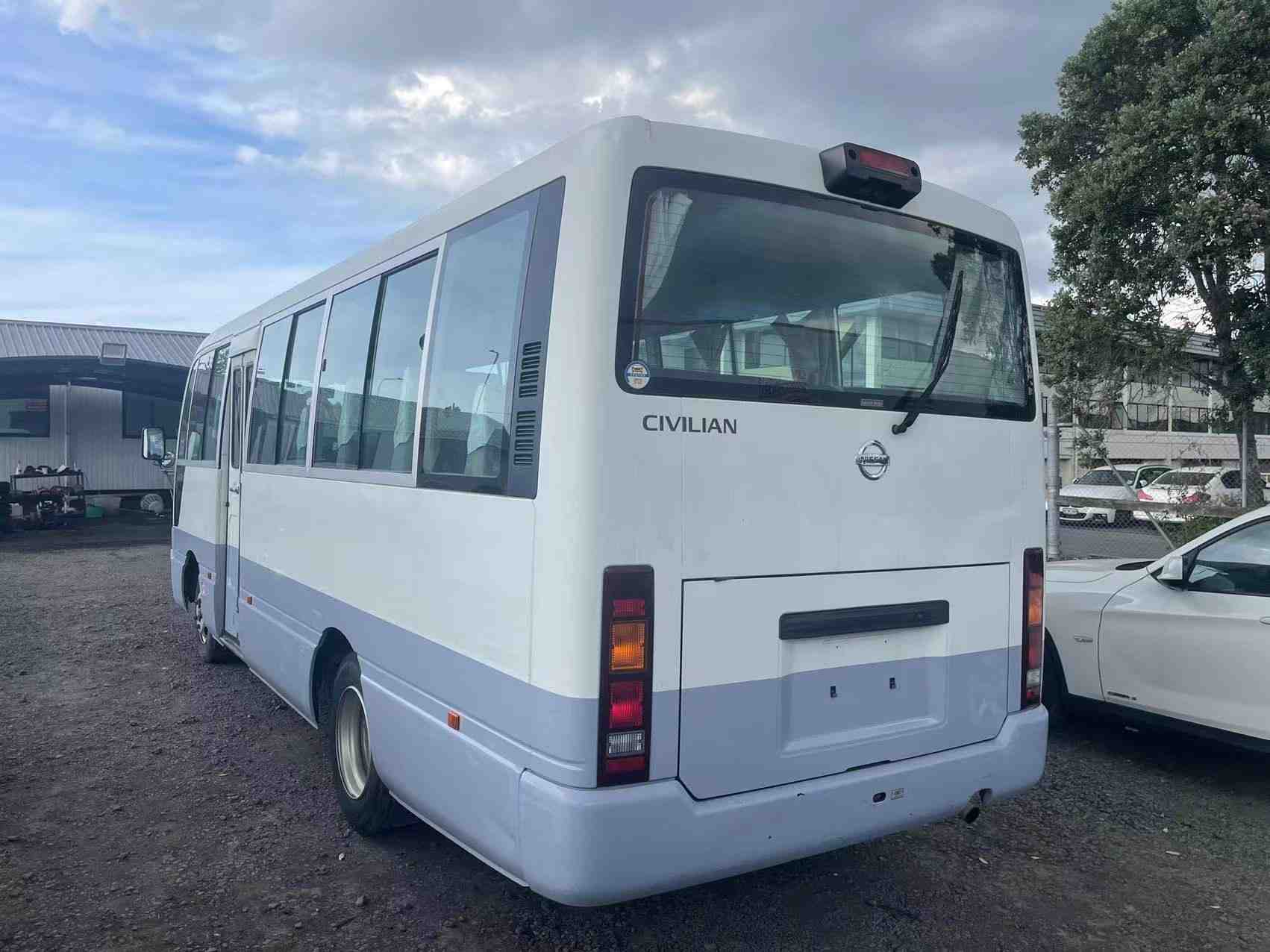 2014 Nissan unassigned Civilian 29 seaters Manual REV CAM, 29 seaters