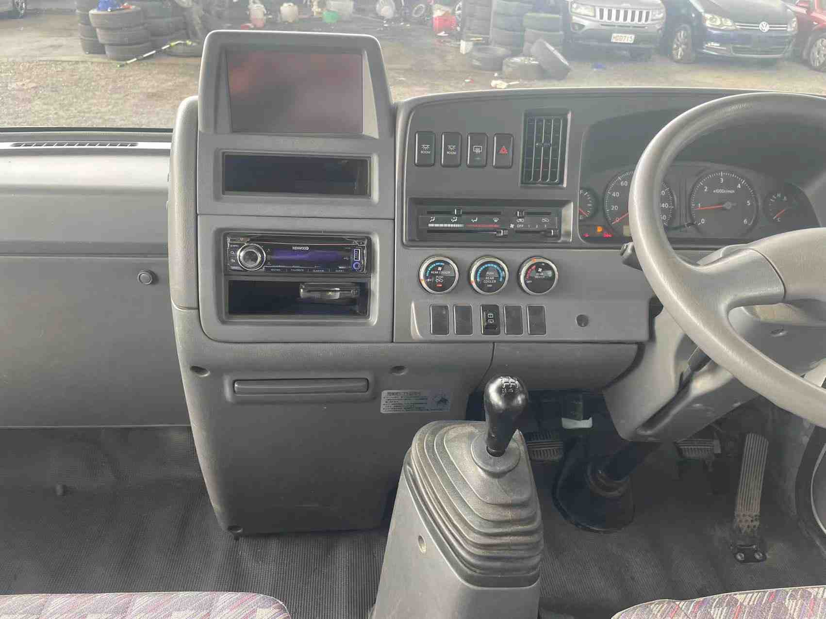 2014 Nissan unassigned Civilian 29 seaters Manual REV CAM, 29 seaters
