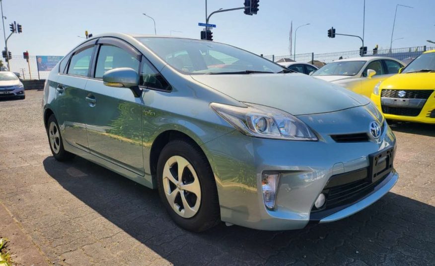 2014 Toyota Prius S