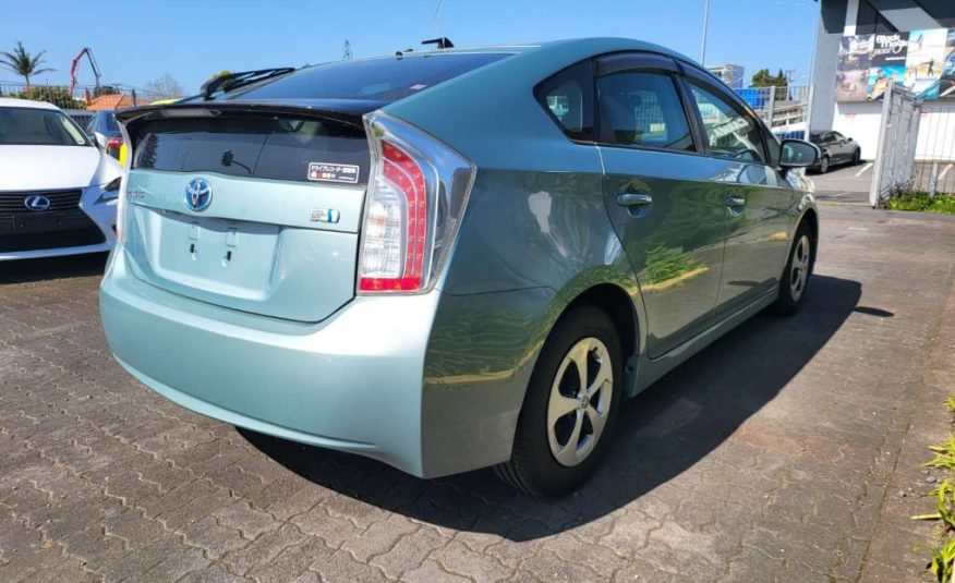 2014 Toyota Prius S