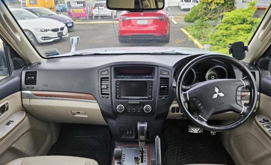 2006 Mitsubishi Pajero