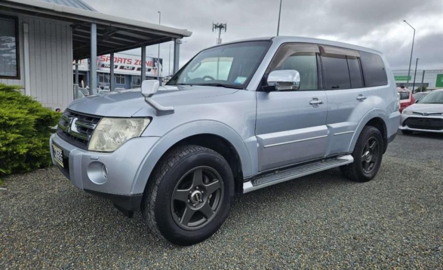 2006 Mitsubishi Pajero