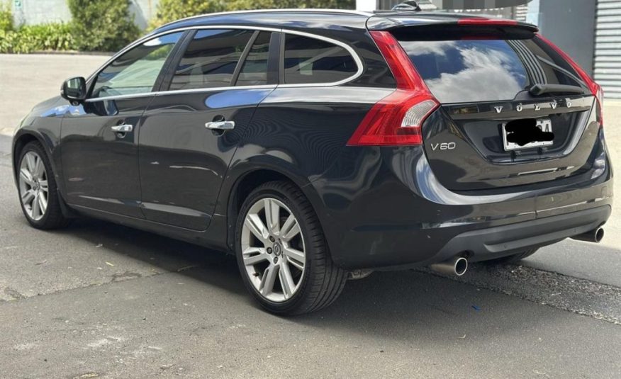 2012 Volvo V60 Station Wagon, Tidy