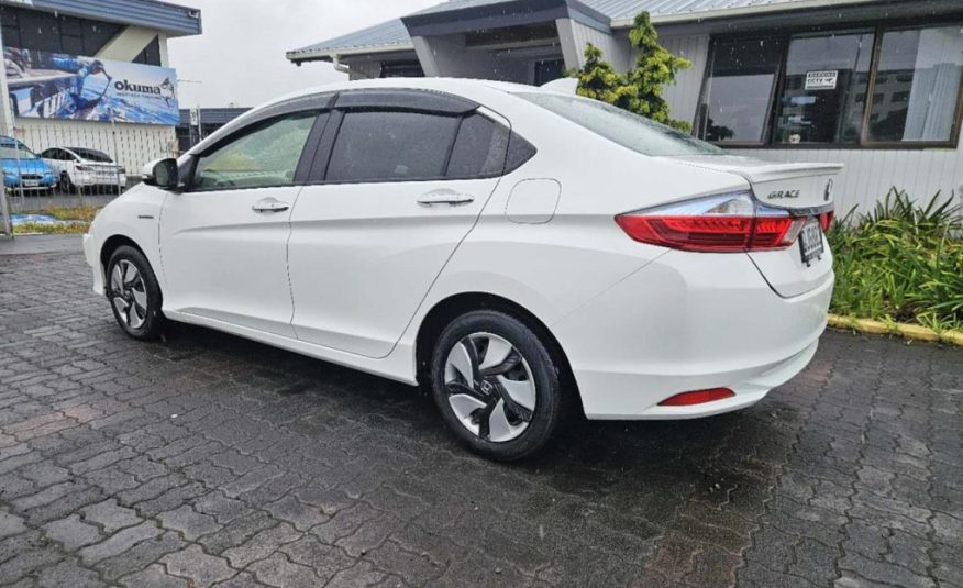 2015 Honda Grace LX