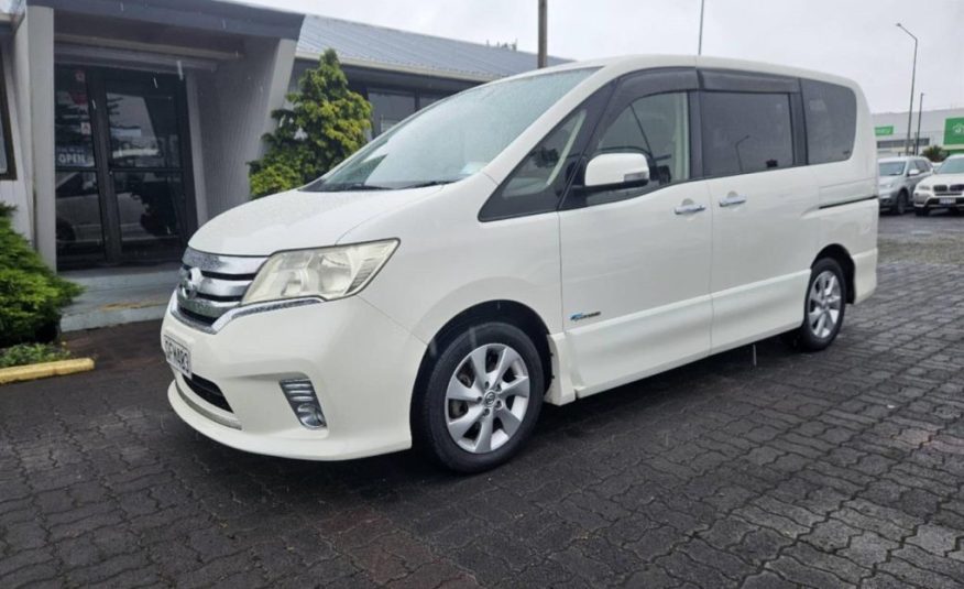 2013 Nissan Serena Hybrid