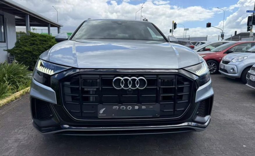 2023 Audi Q8 S line, 4WD