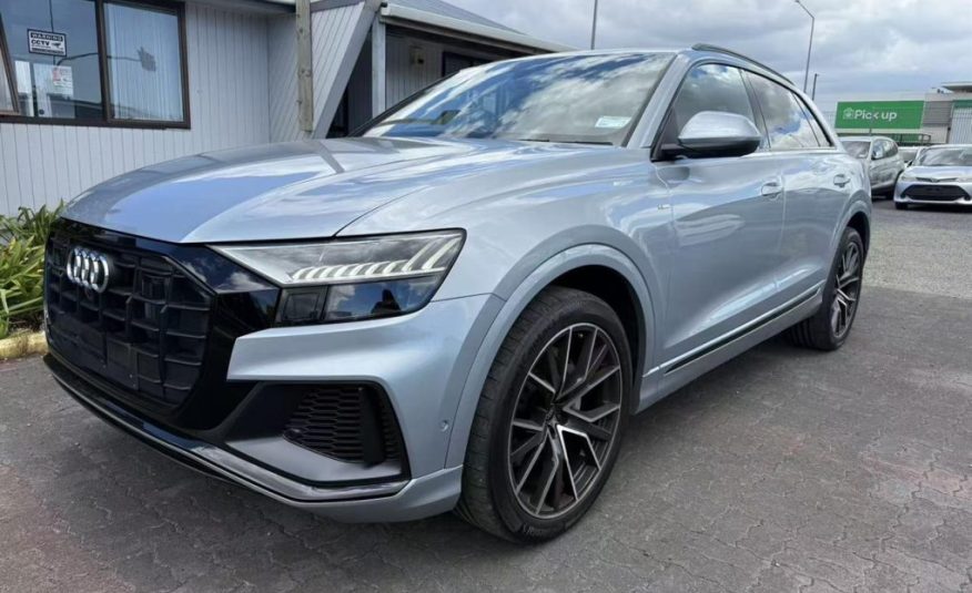 2023 Audi Q8 S line, 4WD