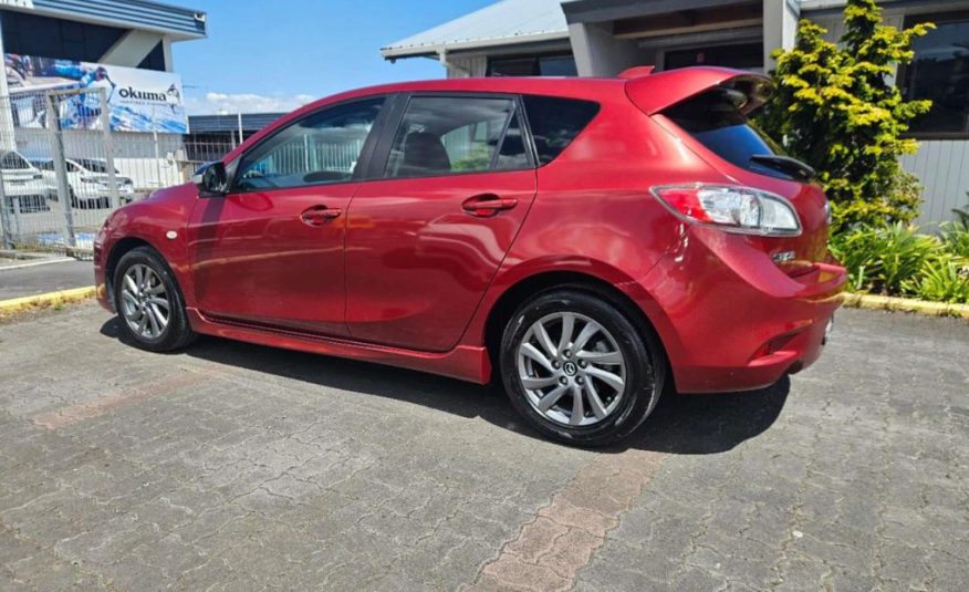 2013 Mazda Axela