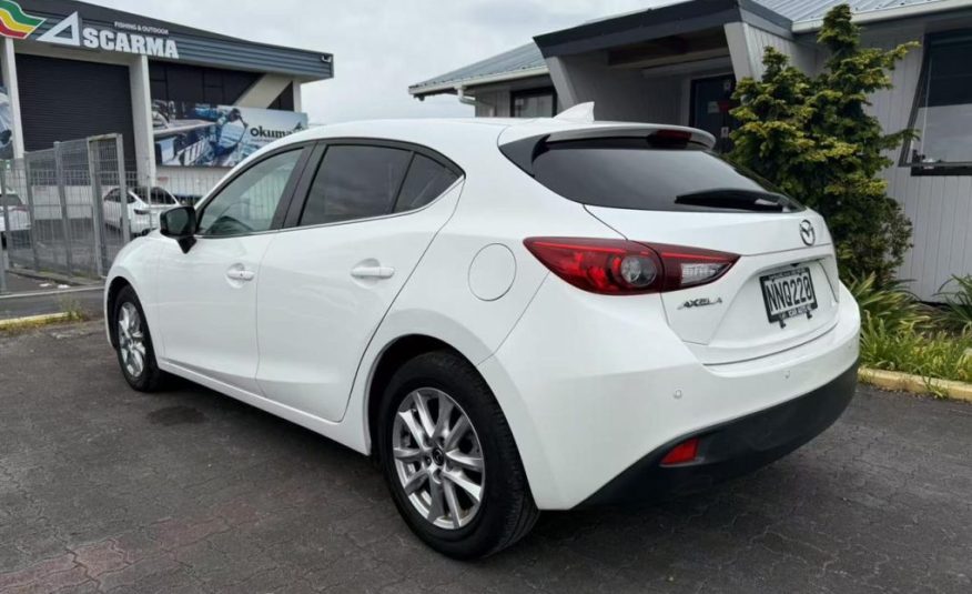 2016 Mazda Axela 15S