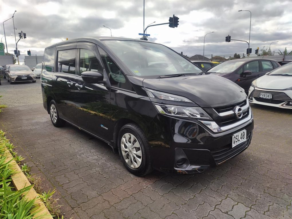 2017 Nissan Serena Hybrid