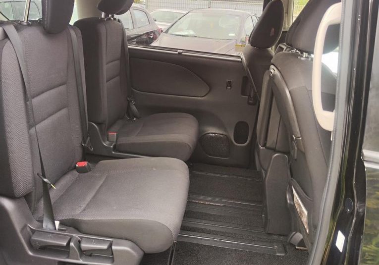 2017 Nissan Serena Hybrid