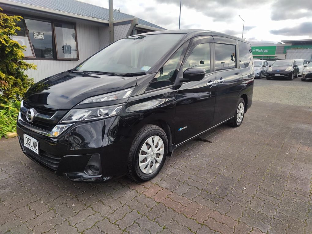 2017 Nissan Serena Hybrid