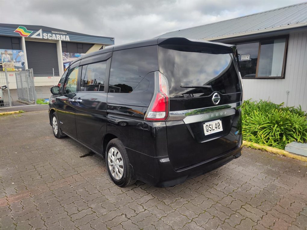 2017 Nissan Serena Hybrid