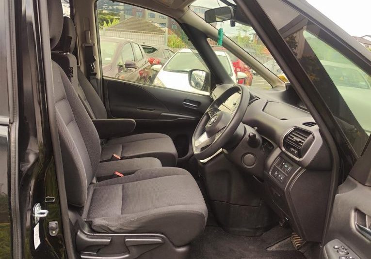 2017 Nissan Serena Hybrid