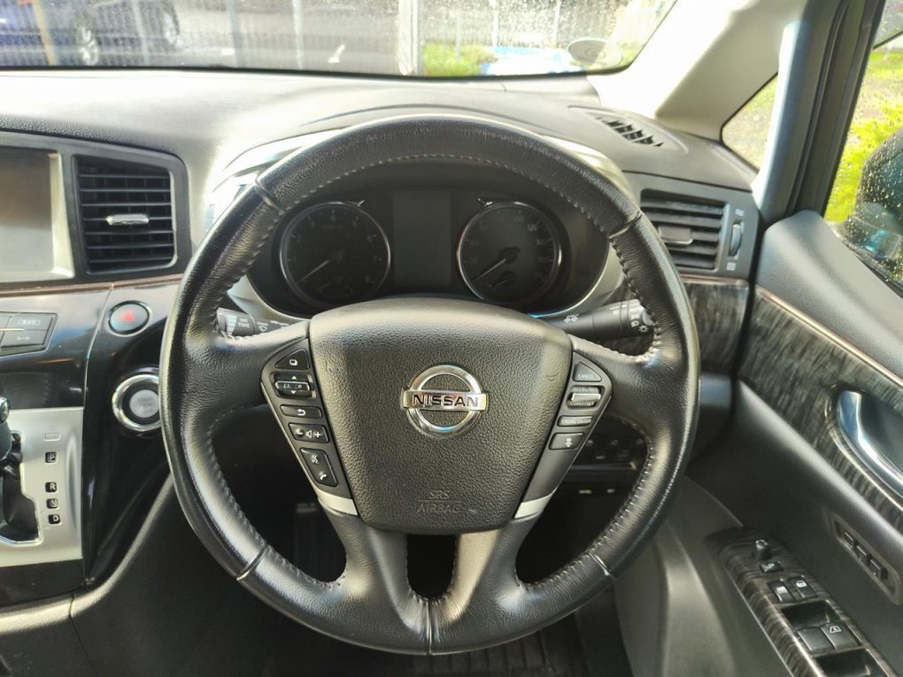 2014 Nissan Elgrand 7 Seater