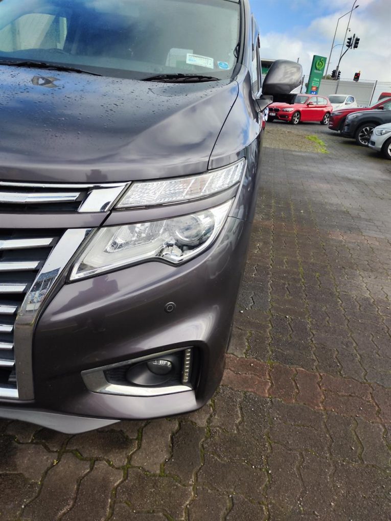 2014 Nissan Elgrand 7 Seater
