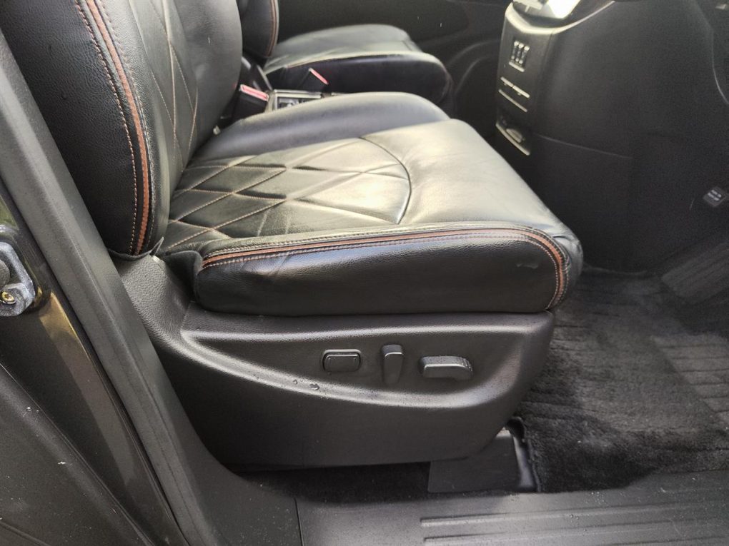 2014 Nissan Elgrand 7 Seater