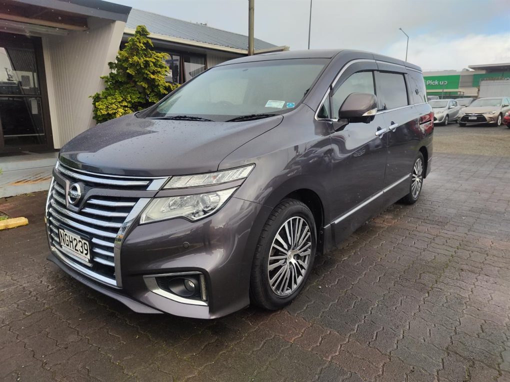 2014 Nissan Elgrand 7 Seater