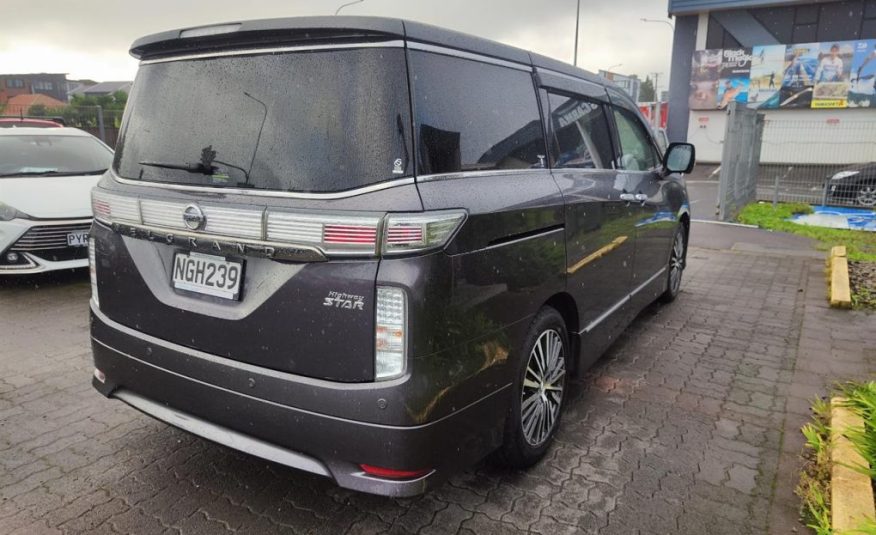 2014 Nissan Elgrand 7 Seater