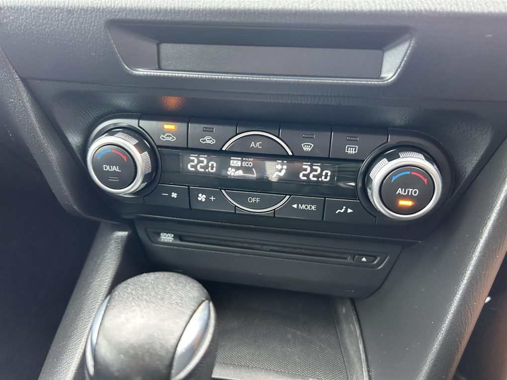 2016 Mazda Axela Push Start, Key Less