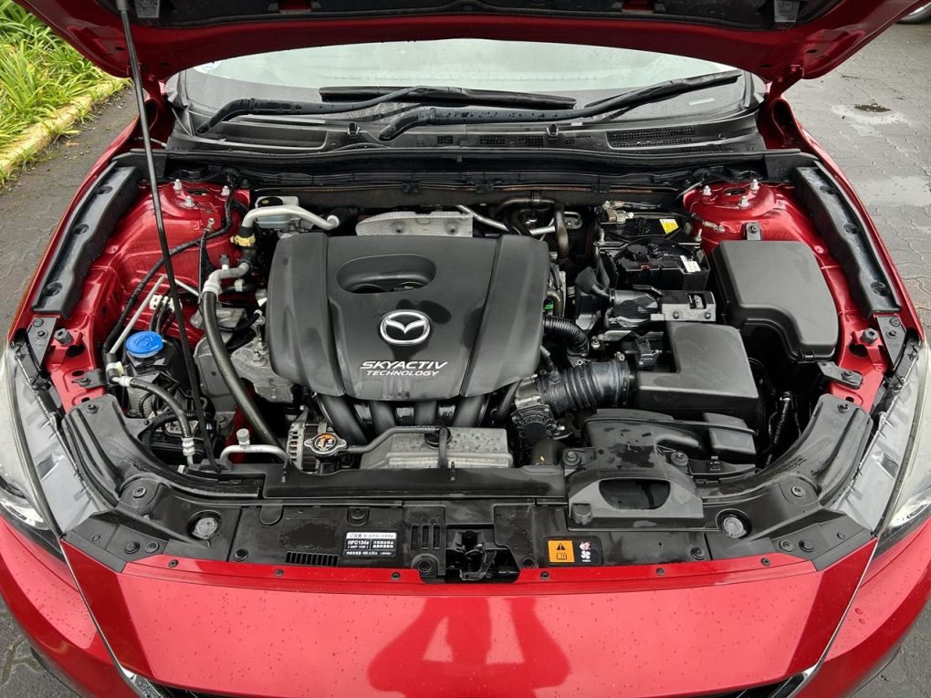 2016 Mazda Axela Push Start, Key Less