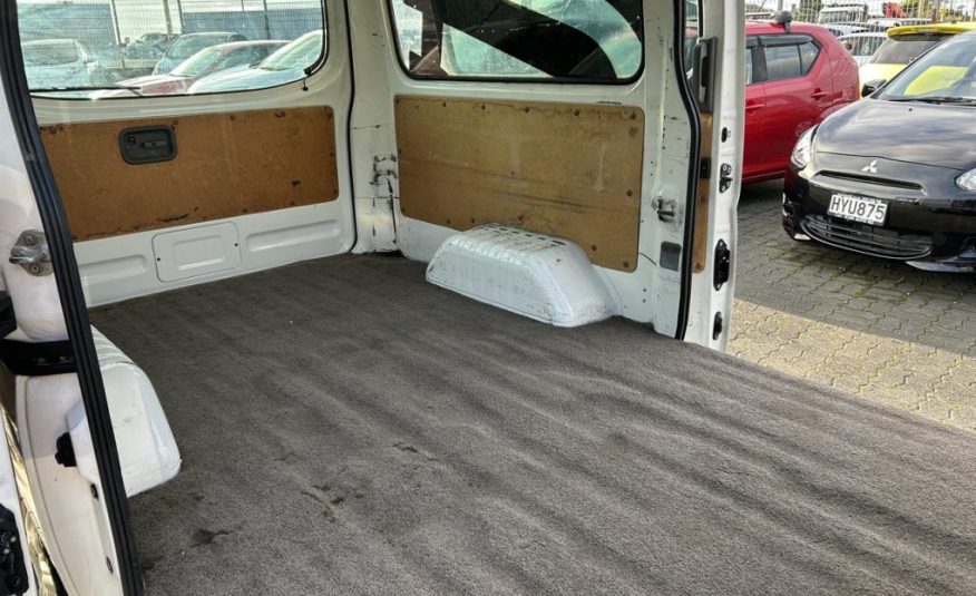 2012 Nissan URVAN 3.0 Diesel Auto