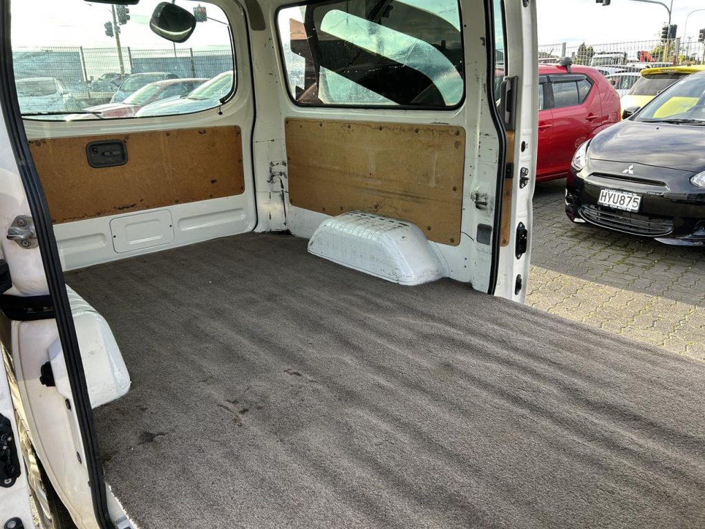 2012 Nissan URVAN 3.0 Diesel Auto