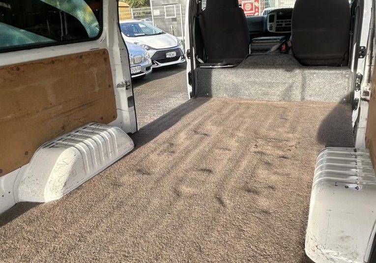 2012 Nissan URVAN 3.0 Diesel Auto