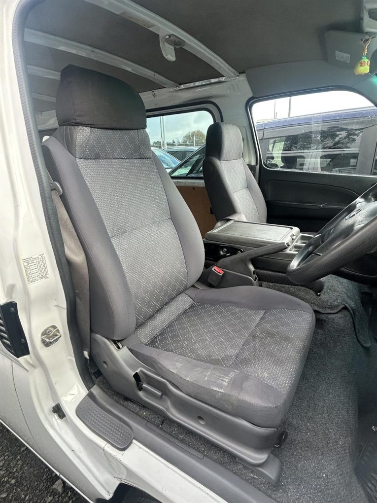 2012 Nissan URVAN 3.0 Diesel Auto
