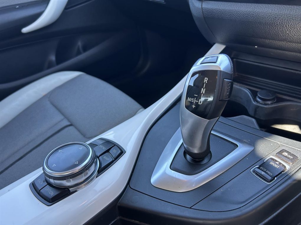 2014 BMW 116i LOW KM, PUSH START