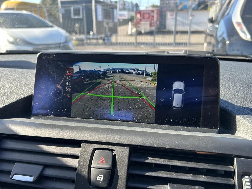 2014 BMW 116i LOW KM, PUSH START