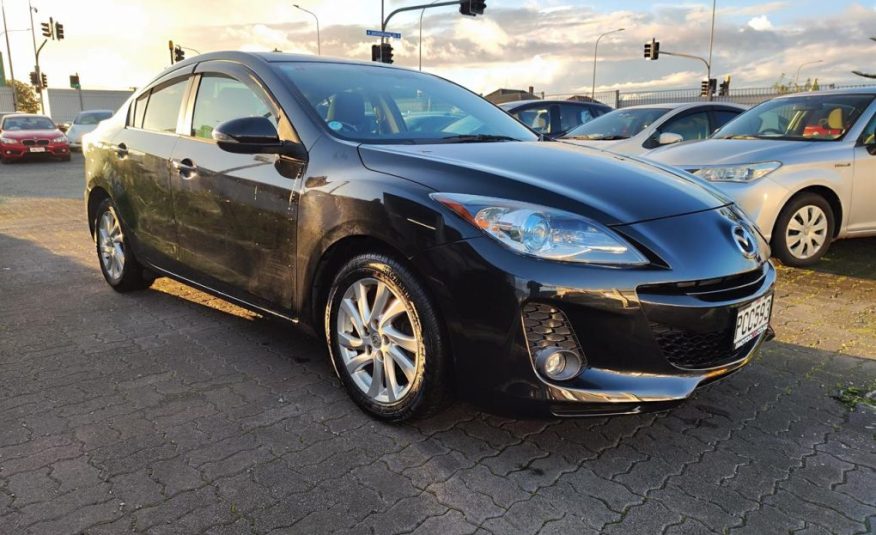 2012 Mazda Axela Saloon