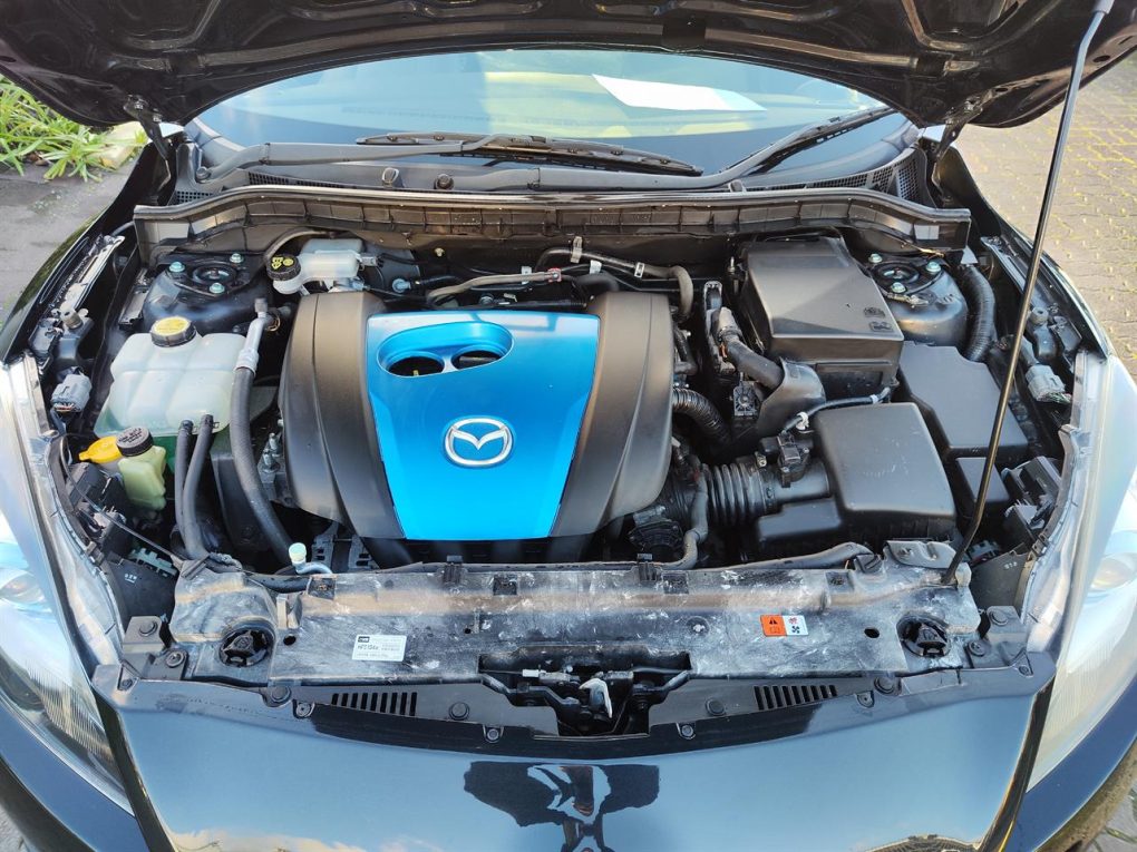 2012 Mazda Axela Saloon