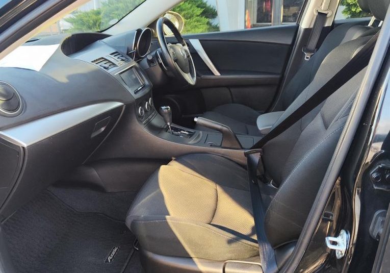 2012 Mazda Axela Saloon