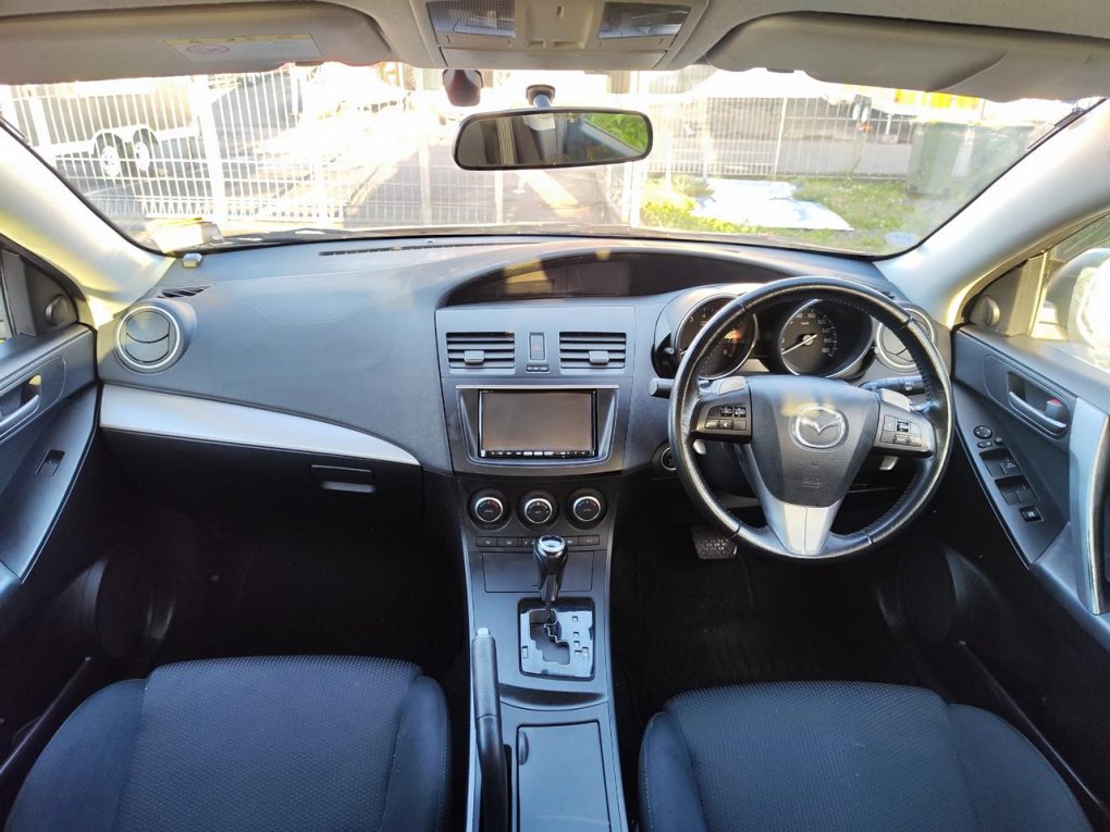 2012 Mazda Axela Saloon