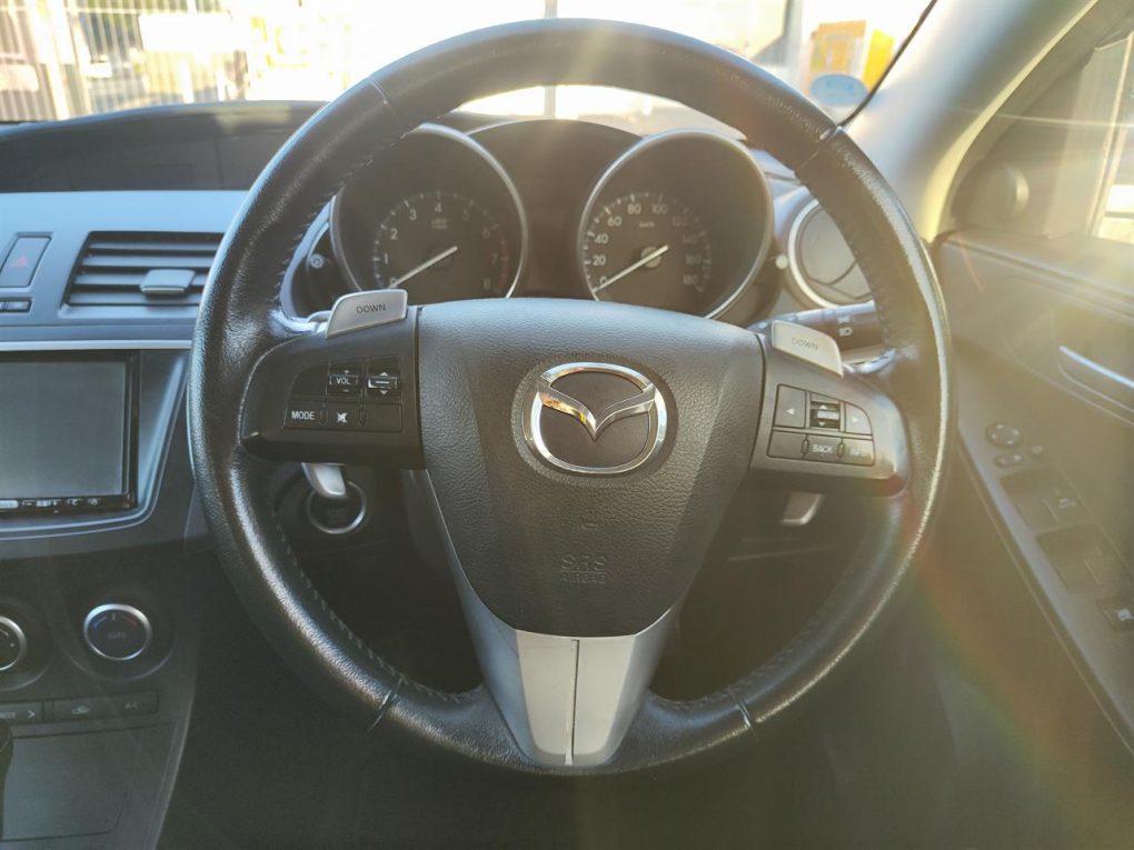 2012 Mazda Axela Saloon